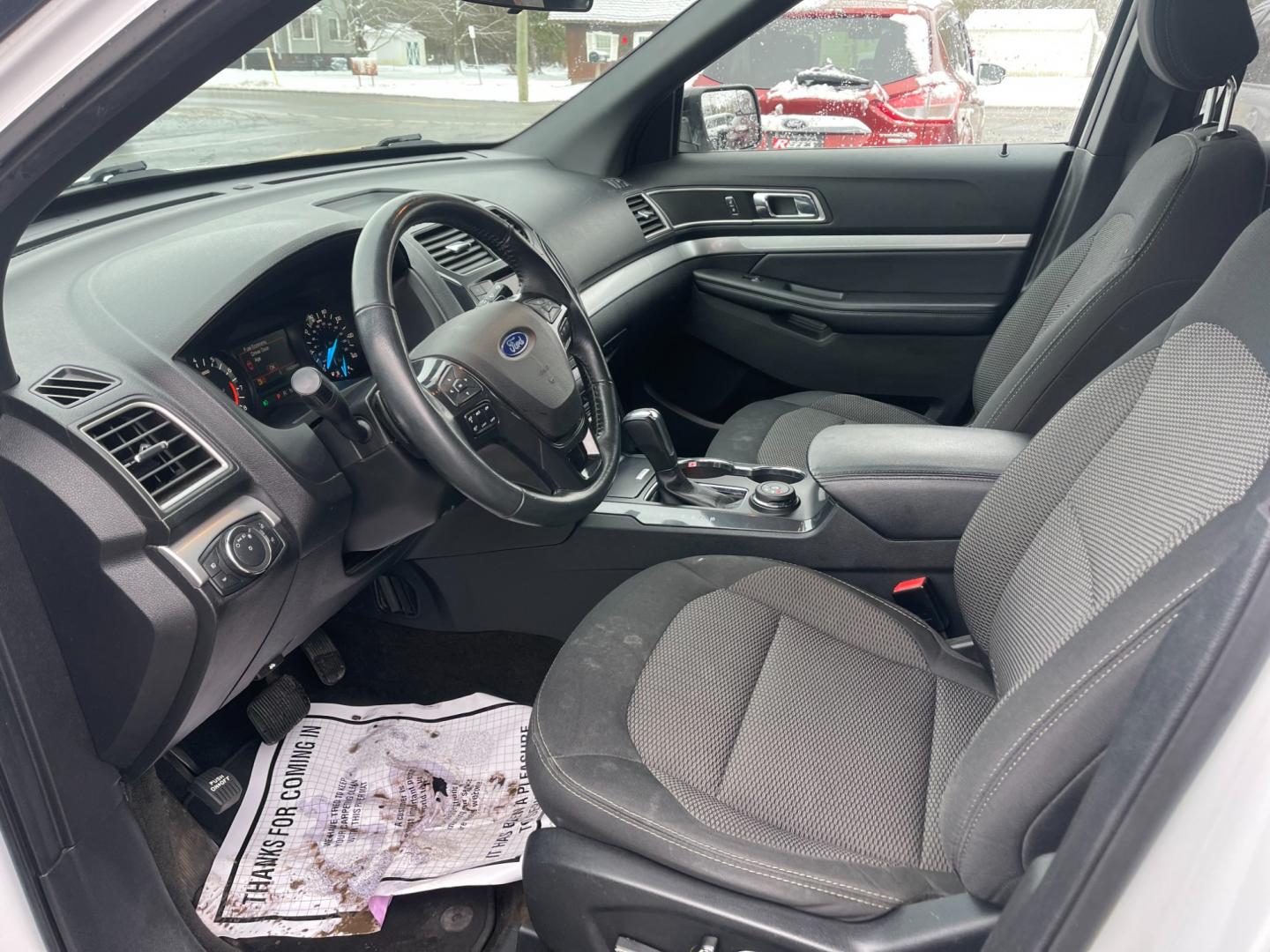 2017 White /Black Ford Explorer XLT 4WD (1FM5K8DH4HG) with an 2.3L I4 DOHC 16V Turbo engine, 6A transmission, located at 547 E. Main St., Orwell, OH, 44076, (440) 437-5893, 41.535435, -80.847855 - Photo#19